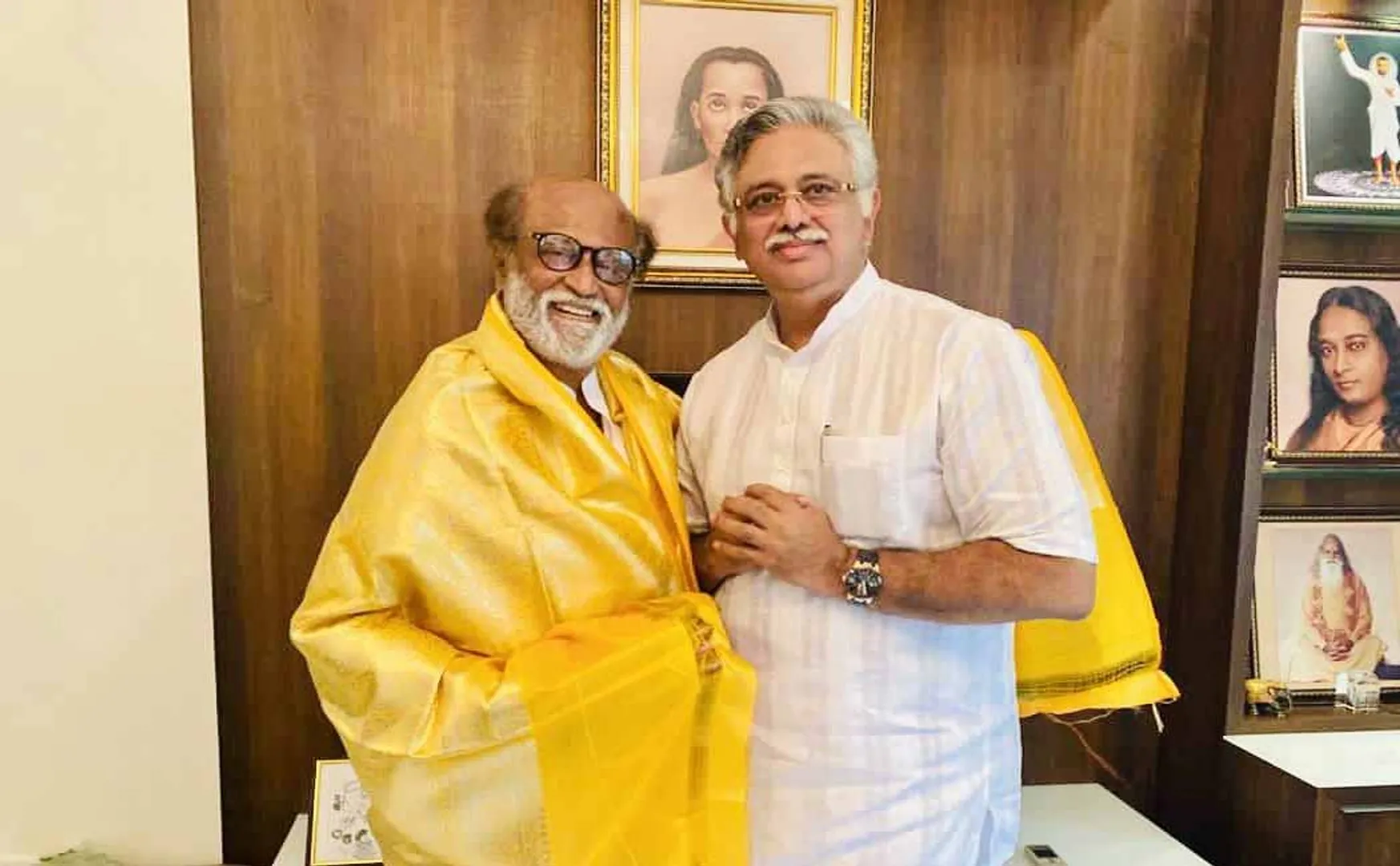 actor rajini kanth party bjp leader resign 